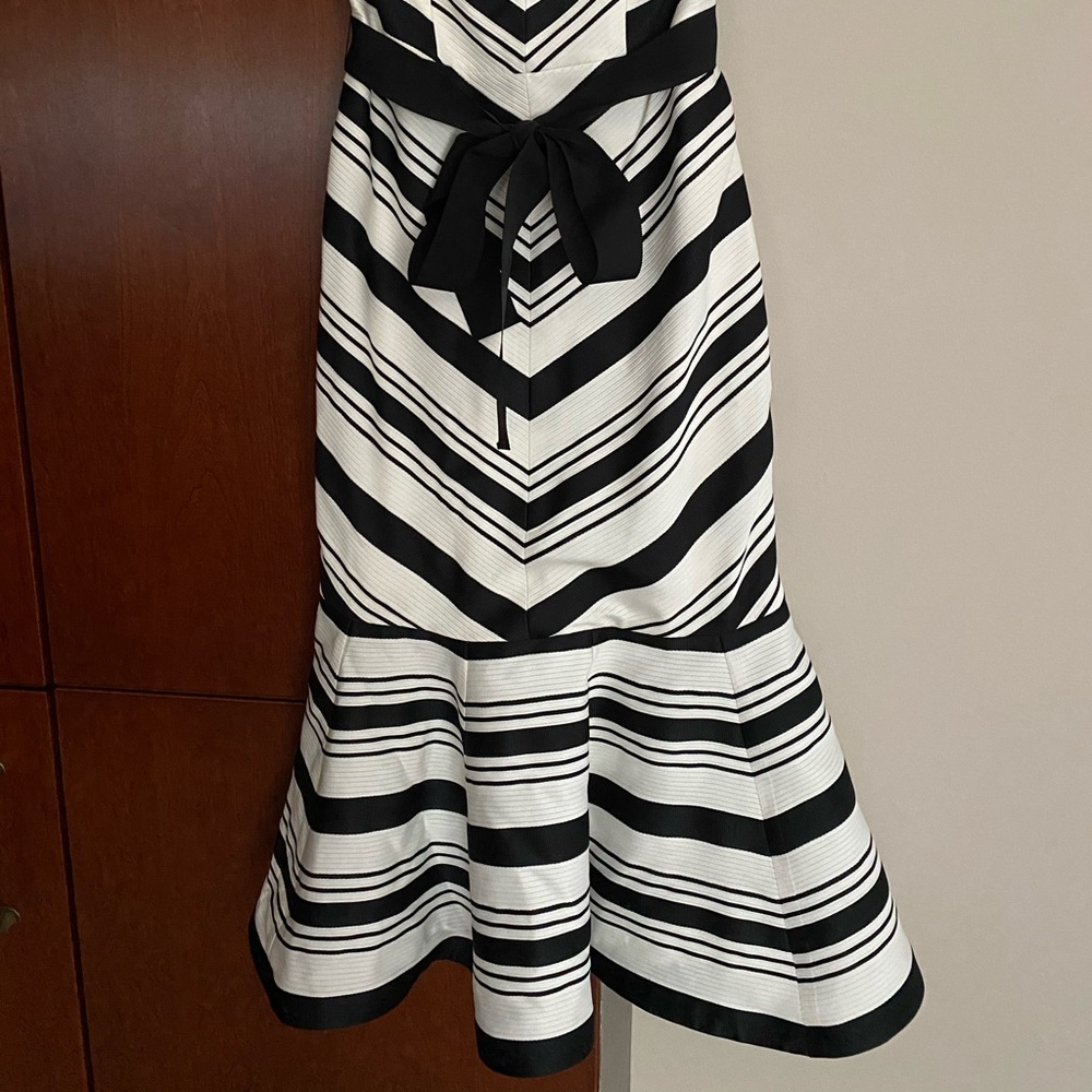 Alexis strapless dress